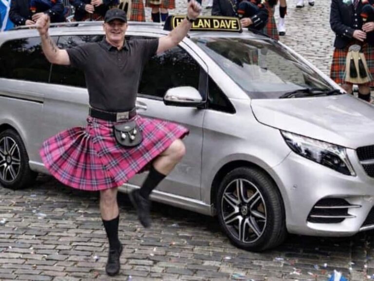 Driver in kilt dances at Pitlochry street festival